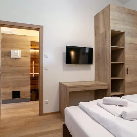 Apart33 2-13 Apartment *