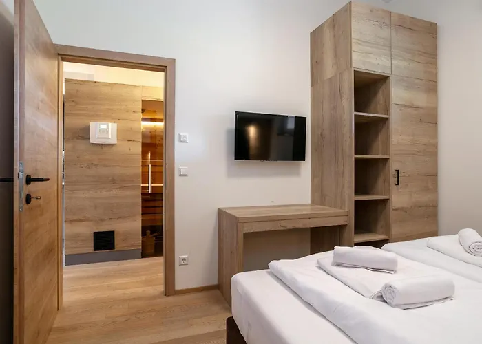 Apart33 2-13 Apartment *